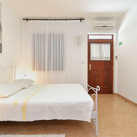 Near In Medulin-istrien 44466 Apartman Medulin